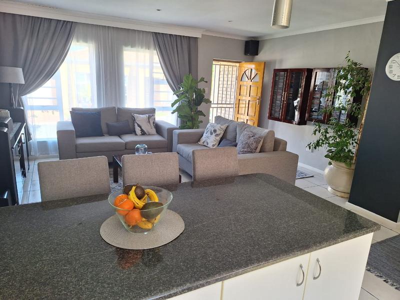 To Let 2 Bedroom Property for Rent in Vredekloof Western Cape